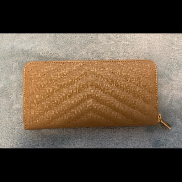 YSL Classic Monogram Zip Around Wallet - Picture 3 of 5